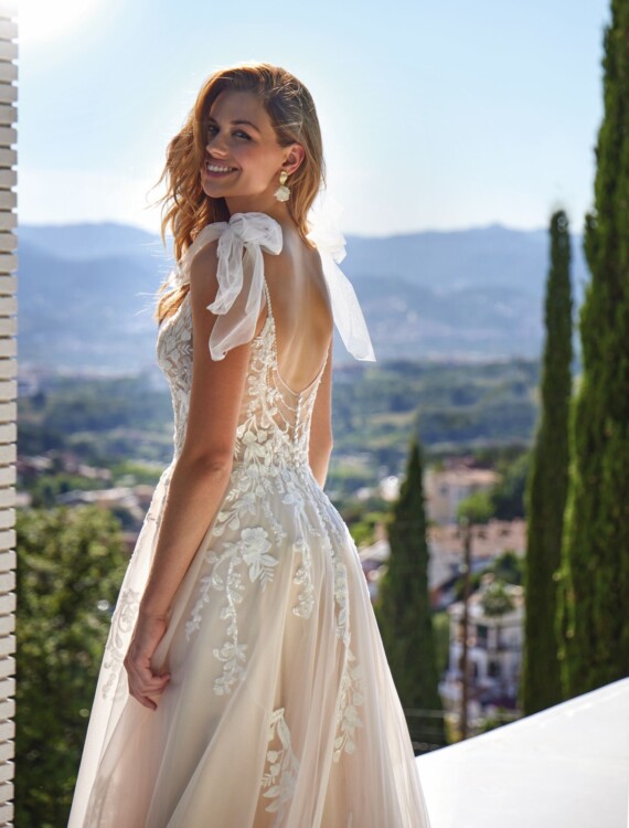 Honeymoonshop, winkel met trouwjurken en trouwpakken voor de perfecte bruiloft.