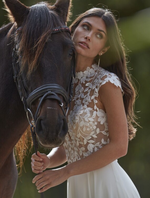 Trouwjurk 25019 van Amelie kopen bij Honeymoonshop 5