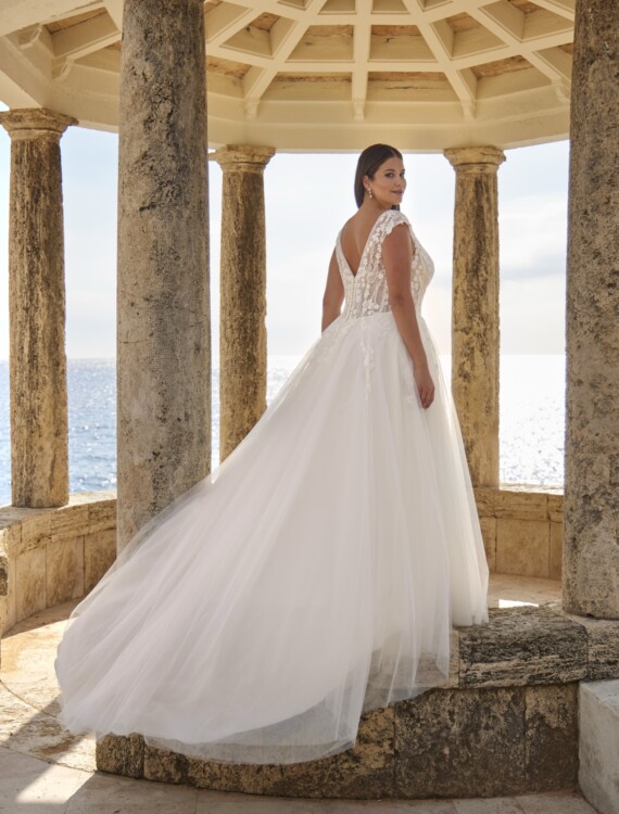 Trouwjurk 36025 van Amelie kopen bij Honeymoonshop 3