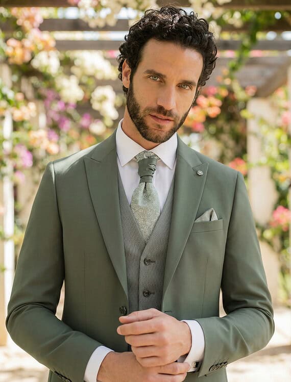 Honeymoonshop winkel met trouwjurken en trouwpakken voor de perfecte bruiloft.