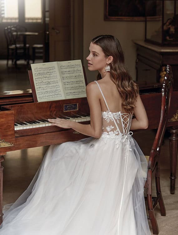 Honeymoonshop, winkel voor trouwjurken en trouwpakken, perfect voor jouw bruiloft.