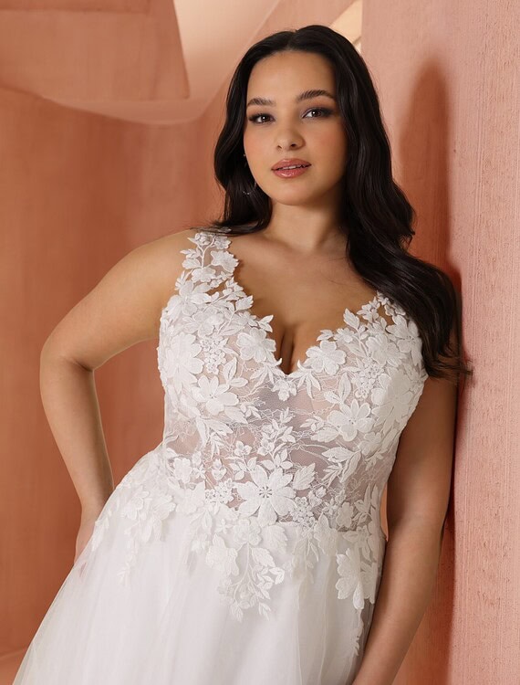 Trouwjurk Bjork van Azuree kopen bij Honeymoonshop 2