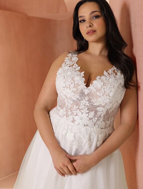 Trouwjurk Bjork van Azuree kopen bij Honeymoonshop 3