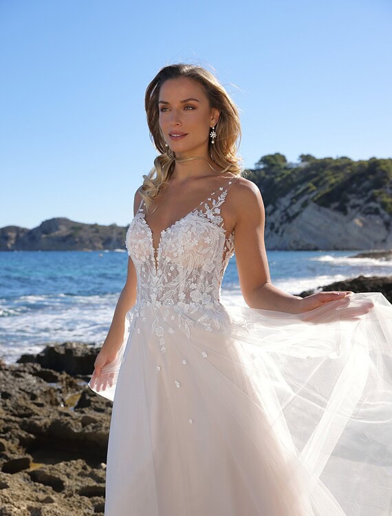 Trouwjurk Brenda van Azuree kopen bij Honeymoonshop 2