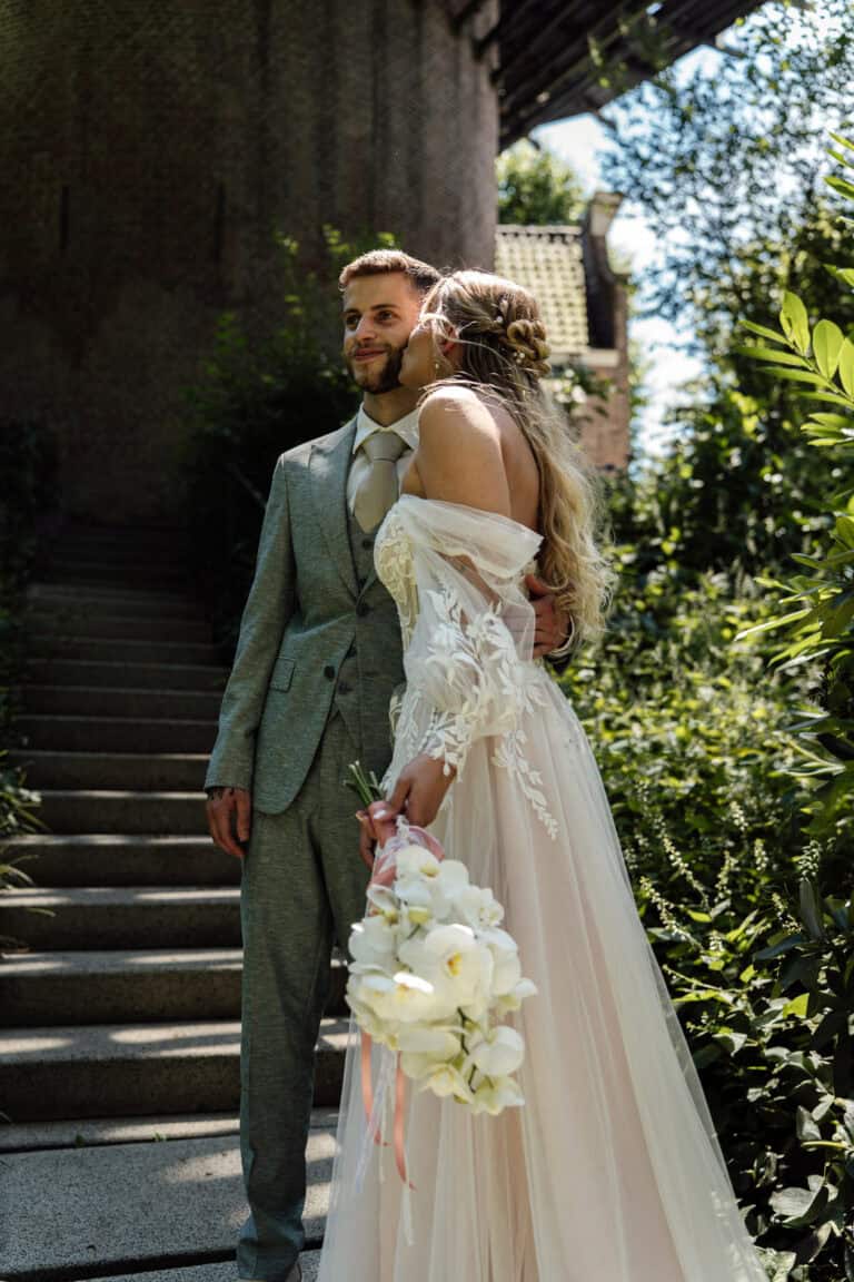 Huwelijk met trouwjurk en trouwpak bij Honeymoonshop, winkel, trouwjurken, trouwpakken.