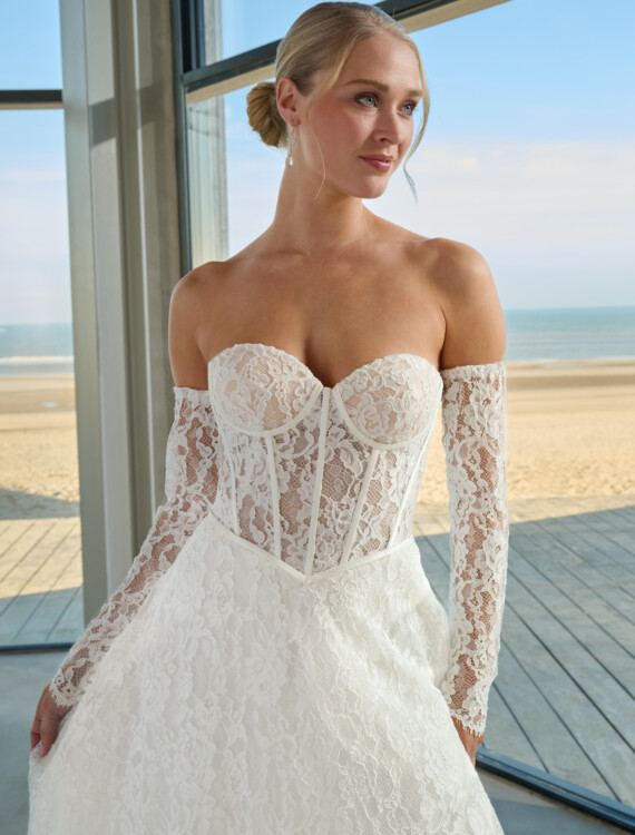 Trouwjurk Folara L van Azuree kopen bij Honeymoonshop 2