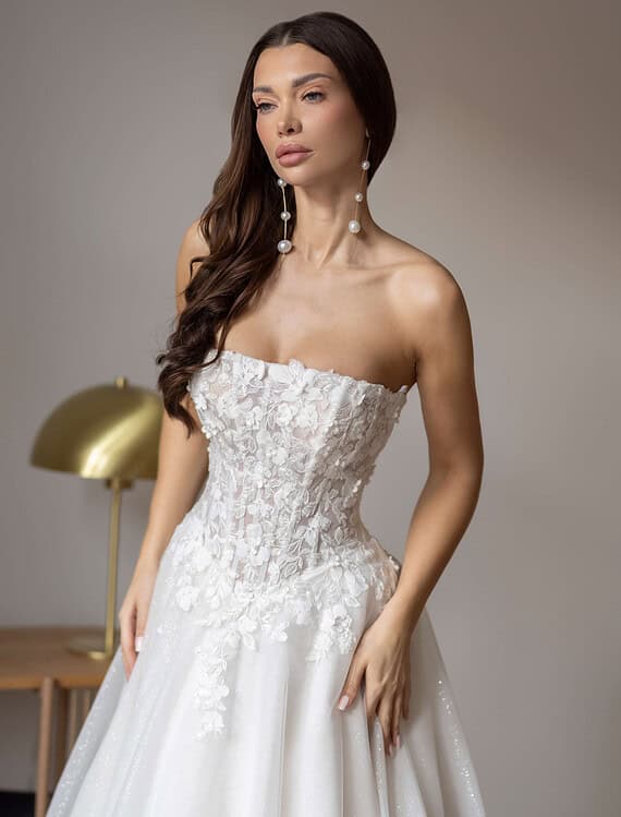 Honeymoonshop trouwjurk, winkel, trouwjurken, trouwpakken.