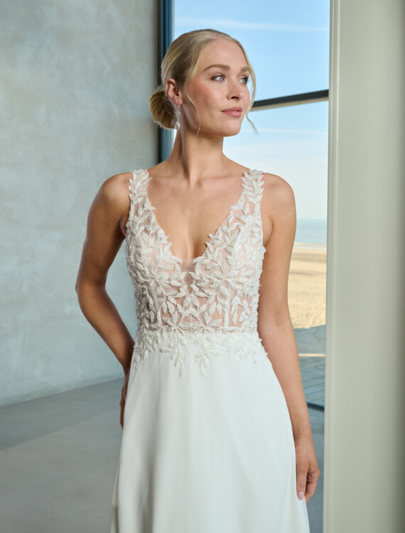 Trouwjurk Hind van Azuree kopen bij Honeymoonshop 2