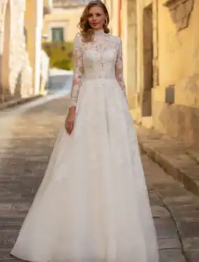 Honeymoonshop, winkel, trouwjurken, trouwpakken, romantische trouwjurk, bruiloft kleding.