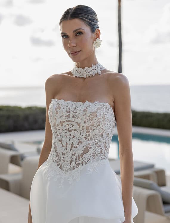 Honeymoonshop, winkel, trouwjurken, trouwpakken, elegante trouwjurk.