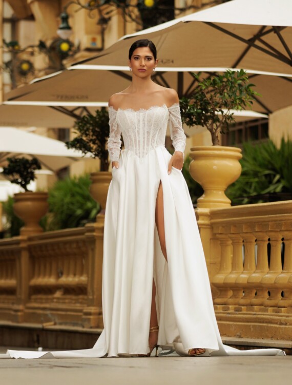 Trouwjurk 5WBY11 van Lore kopen bij Honeymoonshop 2