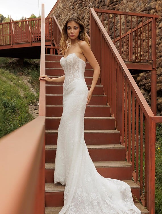 Trouwjurk 5WVM06 van Lore kopen bij Honeymoonshop 4