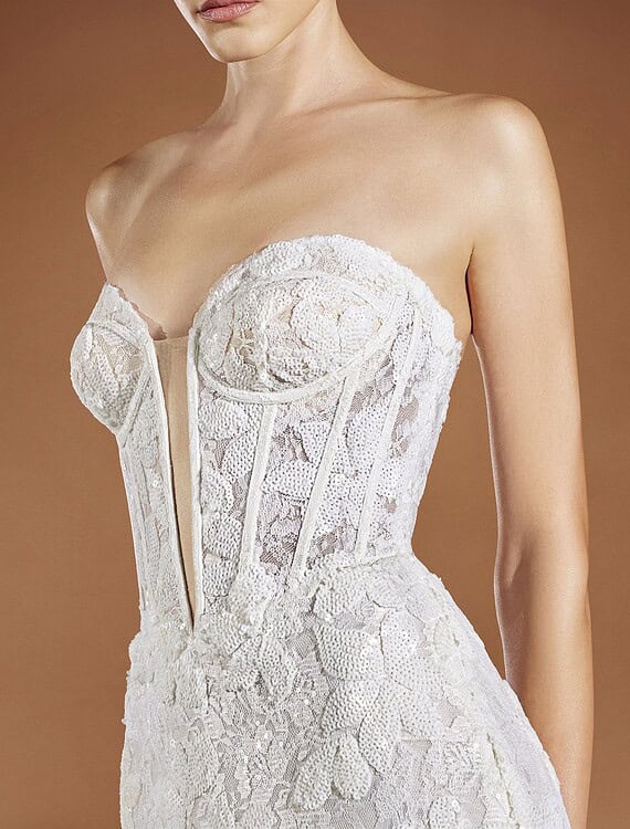Honeymoonshop, winkel, trouwjurken, trouwpakken - Luxe trouwjurk Lavanya Sale.